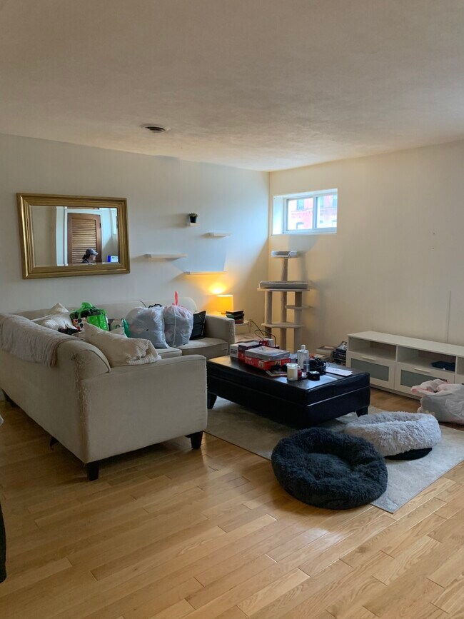 Photo - 385 Dorchester St