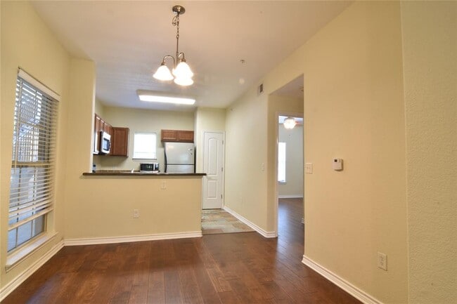 Photo - 6810 Deatonhill Dr Unidad 4102