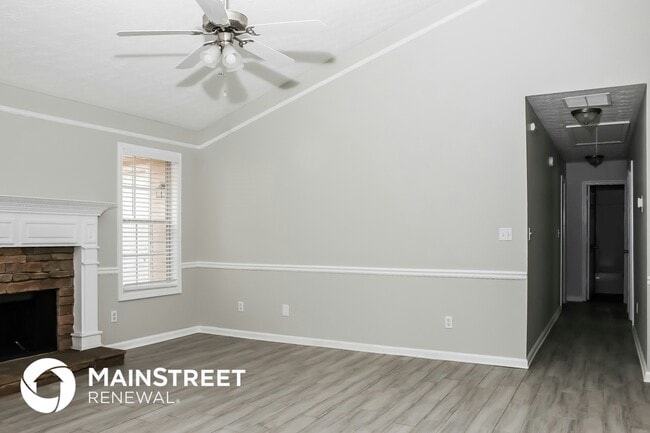 Photo - 180 Autumn Way