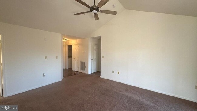 Photo - 3101 River Bend Ct Unit B 304