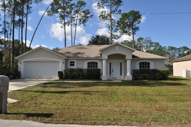 Building Photo - 3 Bedroom 2 Bath Home in Lehigh Woods