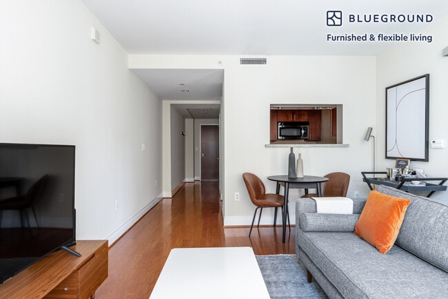 Photo - 2221 I St NW Unidad SI FL6-ID226