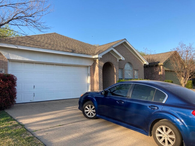 Photo - 3705 Cattlebaron Dr House