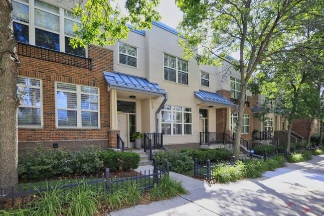 Photo - Rare NE Minneapolis Townhome with 2 Stall Garage + Soaking Tub