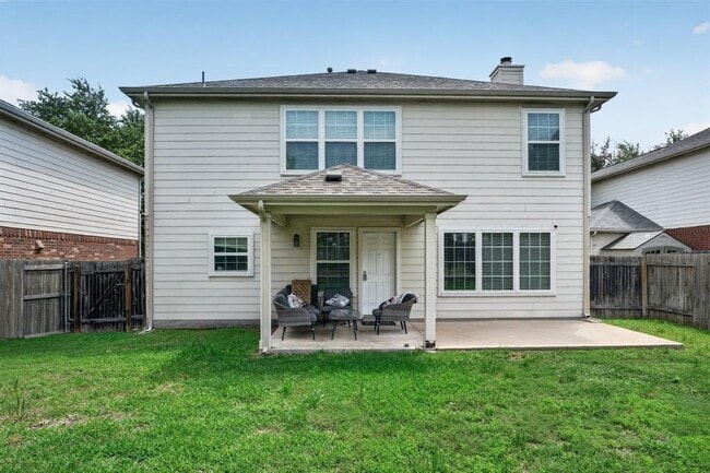Photo - 816 Rusk Rd
