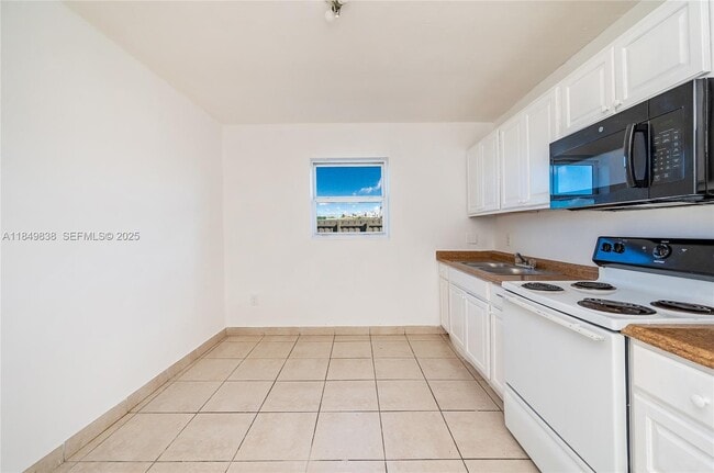 Photo - 520 SW Krome Terrace Unit 1