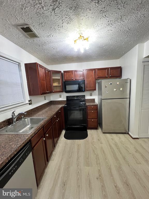 Photo - 4201 Drake Ct