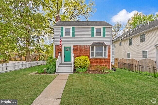 Building Photo - 5800 3rd St S Rental
