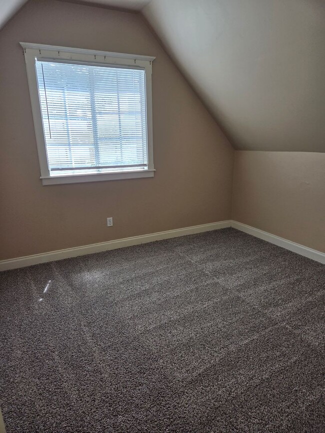 Photo - 824 W Center St Unit #2
