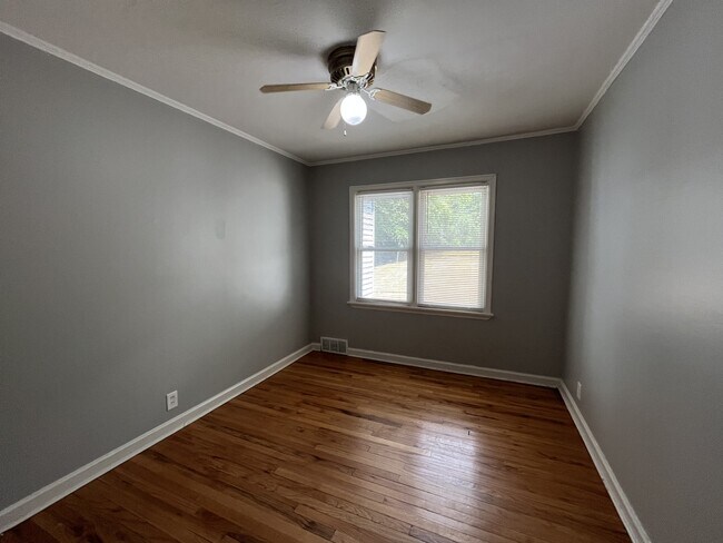 Photo - 7023 N 33rd St