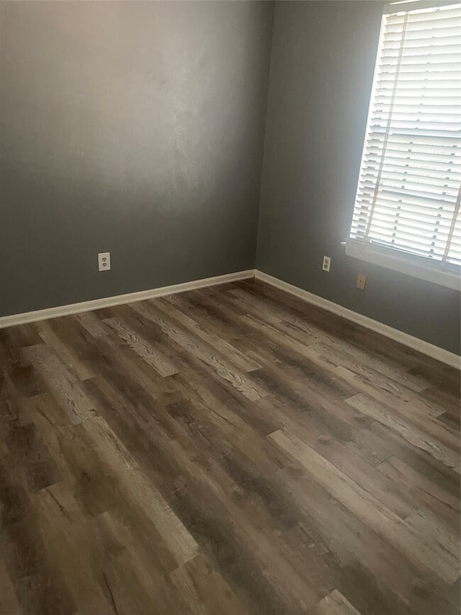 Building Photo - 43 N Pathfinders Cir