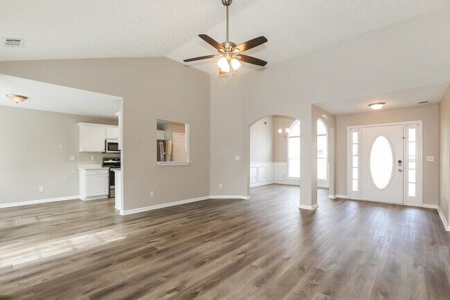 Photo - 725 Loblolly Ln