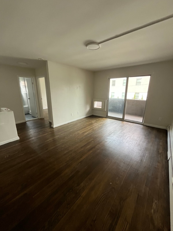 Building Photo - 473 Park Ave Unit B4 Rental