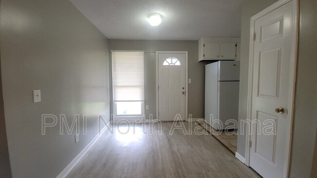 Photo - 1502 Barrington Rd NW Unidad Apt B