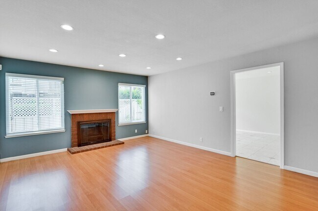 Photo - 6651 Bunker Hill Ct