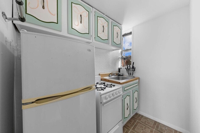 Photo - 402 E 11th St Unit ID1273834P