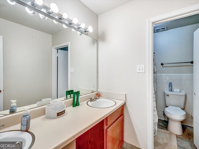 Photo - 6520 Roswell Rd