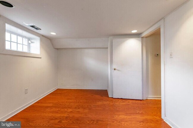 Photo - 3512 Lancaster Ave Unit 1W