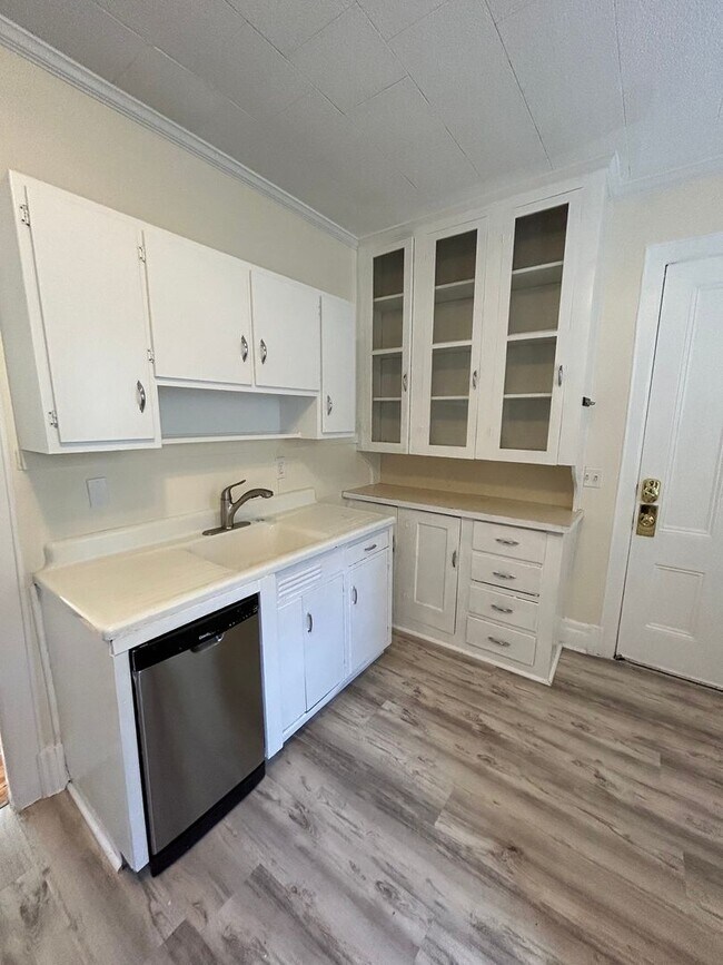 Photo - 205-207-207 Berkeley St Unidad 205