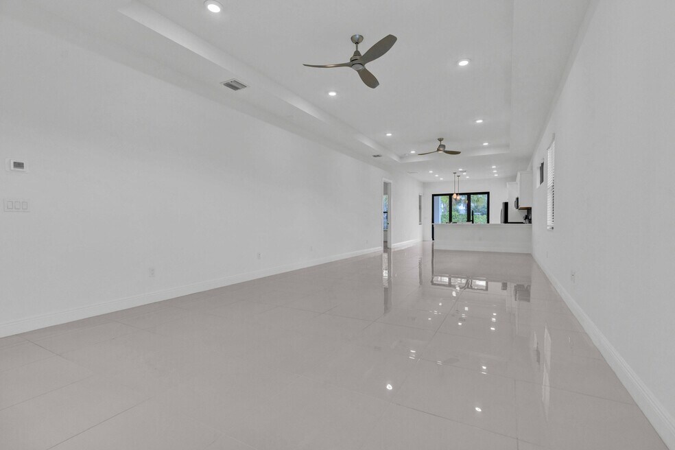 5501 Santa Rosa Ln