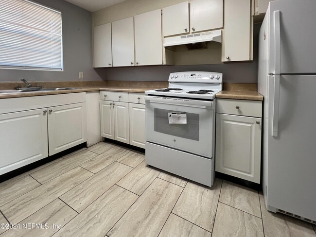 Photo - 1130 Woodruff Ave Unit 3