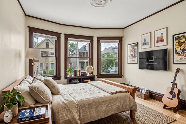 Photo - 122 N Franklin St