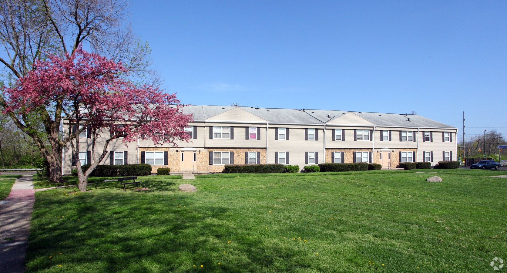 Photo - Amberly Square Apartments