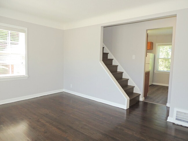 Photo - 3 Bed - 1 Bath Cape Cod for Rent!