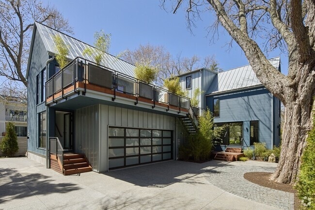 Building Photo - 201.5 Lakeview Ave Rental