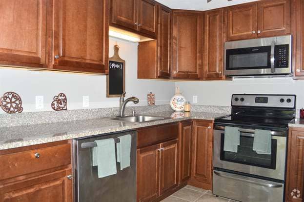 Building Photo - 814 Court St Unit H Rental