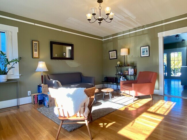 Photo - Updated Bungalow located in Downtown Redwood City & 15 miles from SF International Airport
