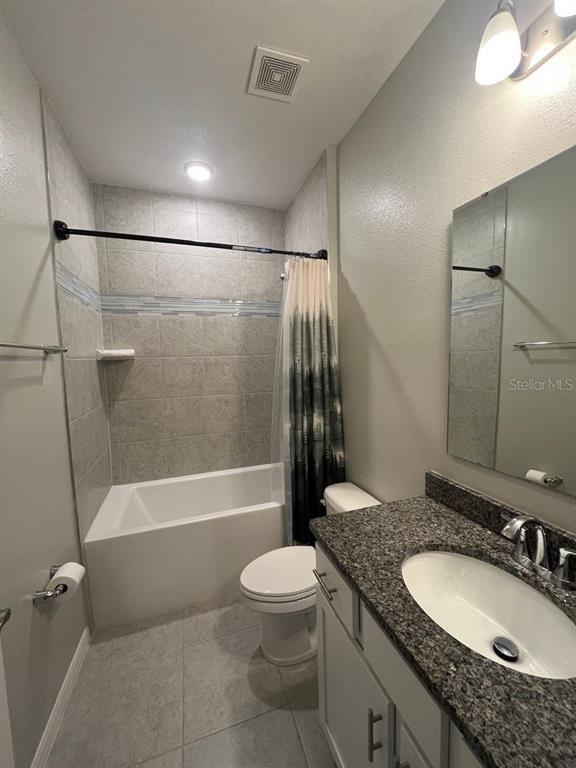 Photo - 77 Oakleaf Way