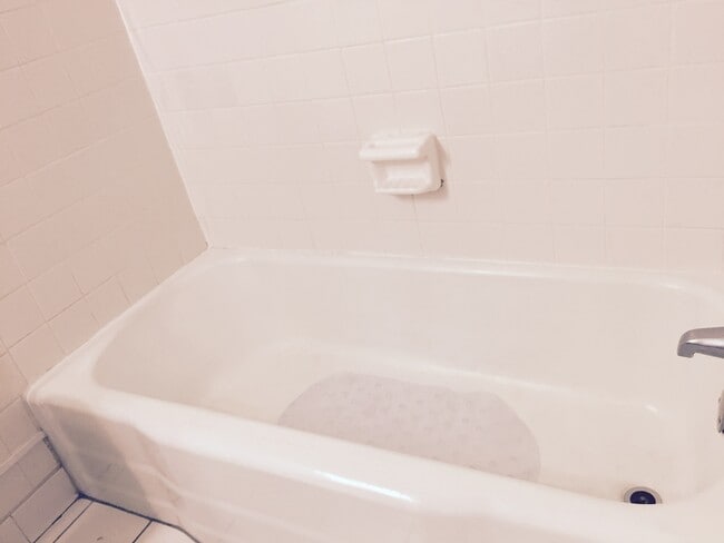 Photo - 1531 American Blvd E