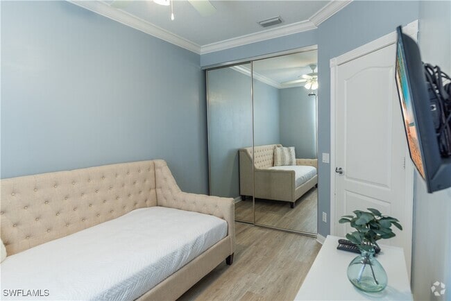 Building Photo - 6032 Towncenter Cir Rental