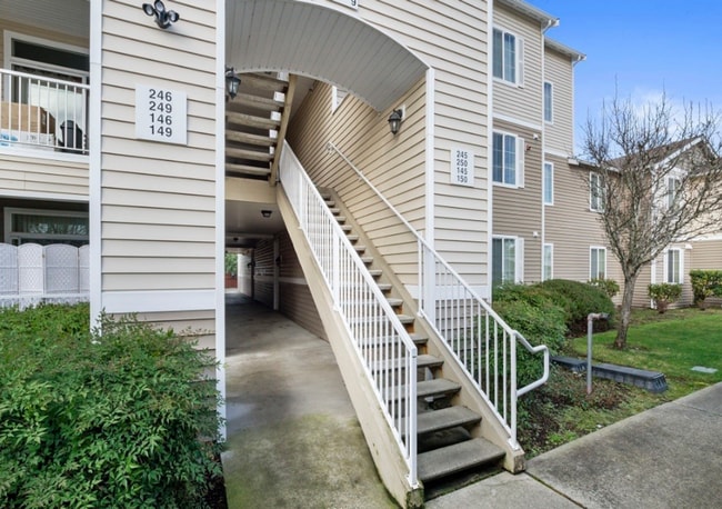 Photo - Beautiful Waterford Crossing 2 bedroom Condo