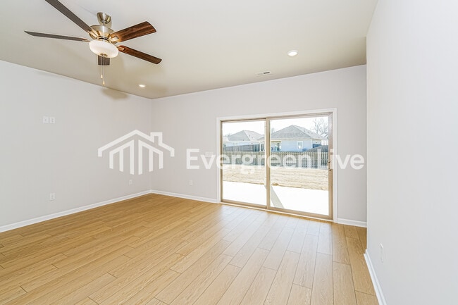 Photo - 308 Pond Spg Dr