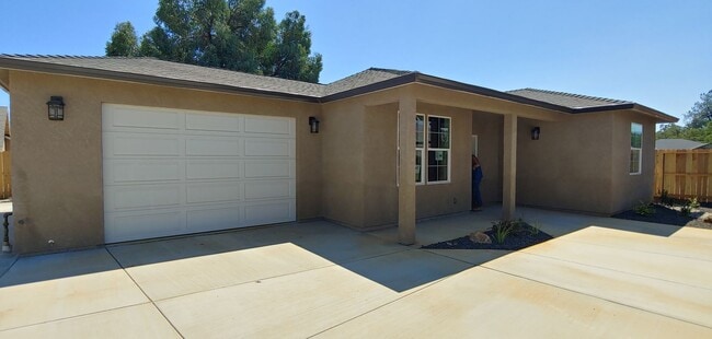 Building Photo - Brand New Build! Rental