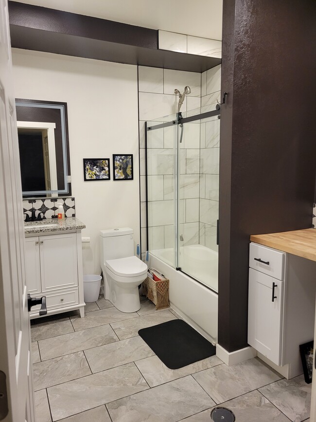 Photo - 2814 Biplane St