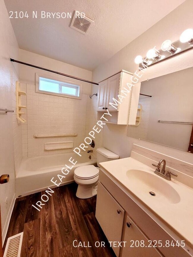 Photo - 2104 N Bryson Rd