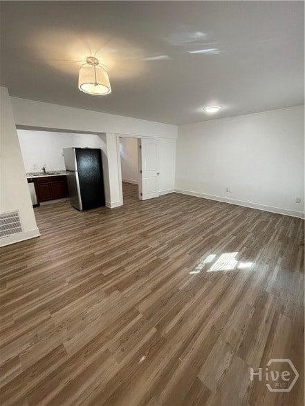 Photo - 512 E Liberty