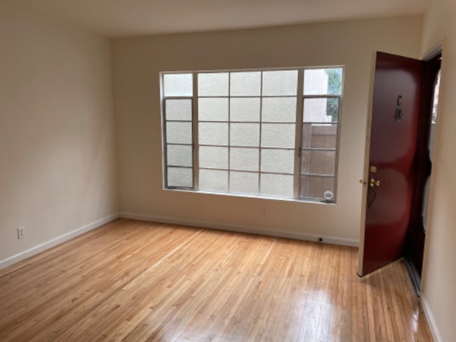 Photo - 111 Bennett Ave Apartamento Unidad C