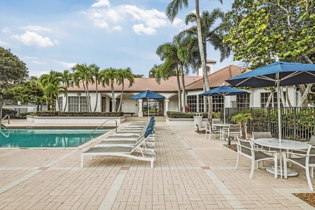 The Cove at Boynton Beach Apartments