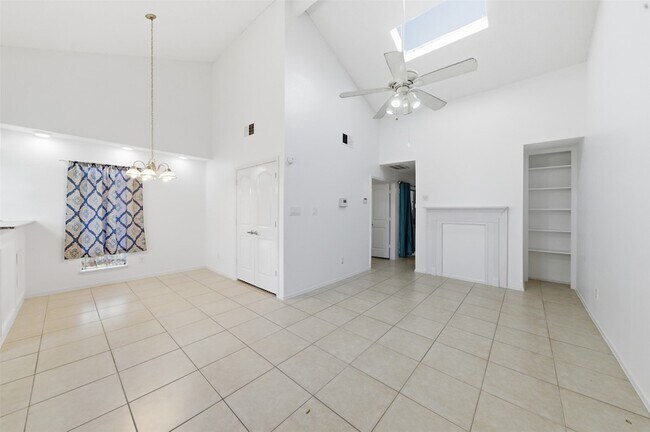 Building Photo - 12503 Newbrook Dr