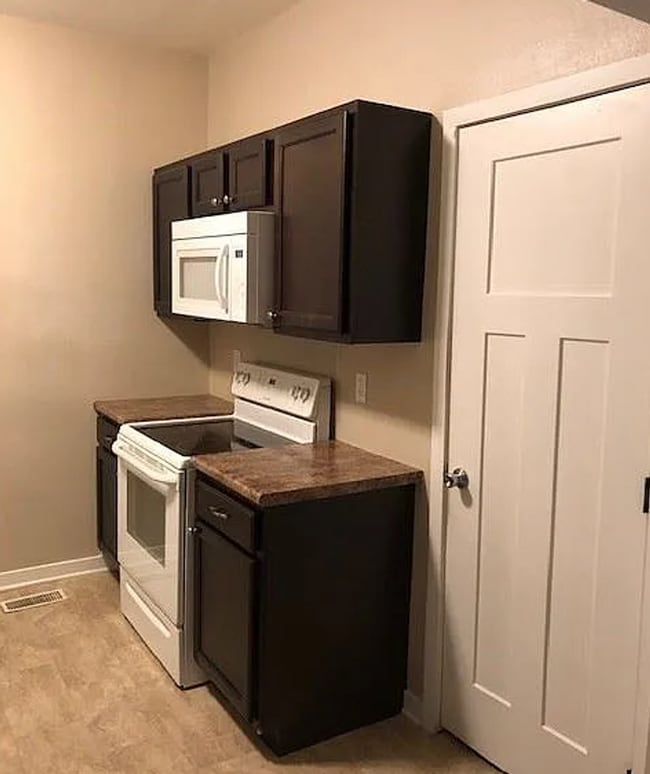 Photo - Pet friendly 3 Bedroom, 1 Bathroom home!