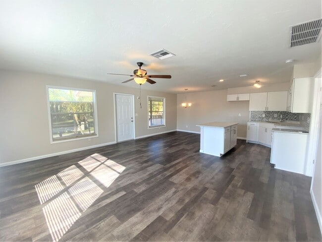 2923 Gordon St Unidad B