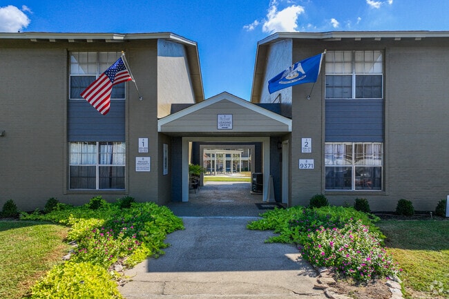 Entrance - The Creole