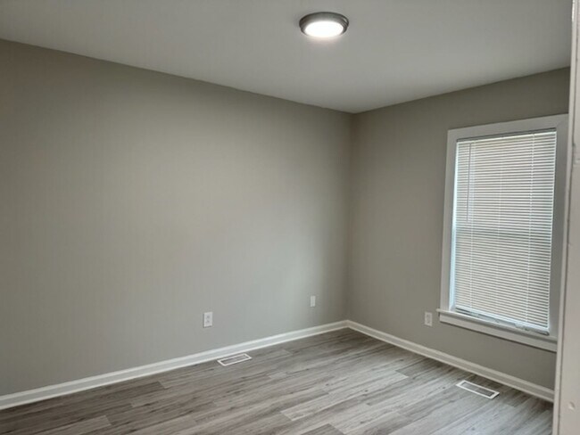 Photo - 4808 Hoyle Dr Unit 4808 Hoyle Drive B