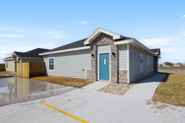 Building Photo - 2328 S. Valley Circle Unit #A