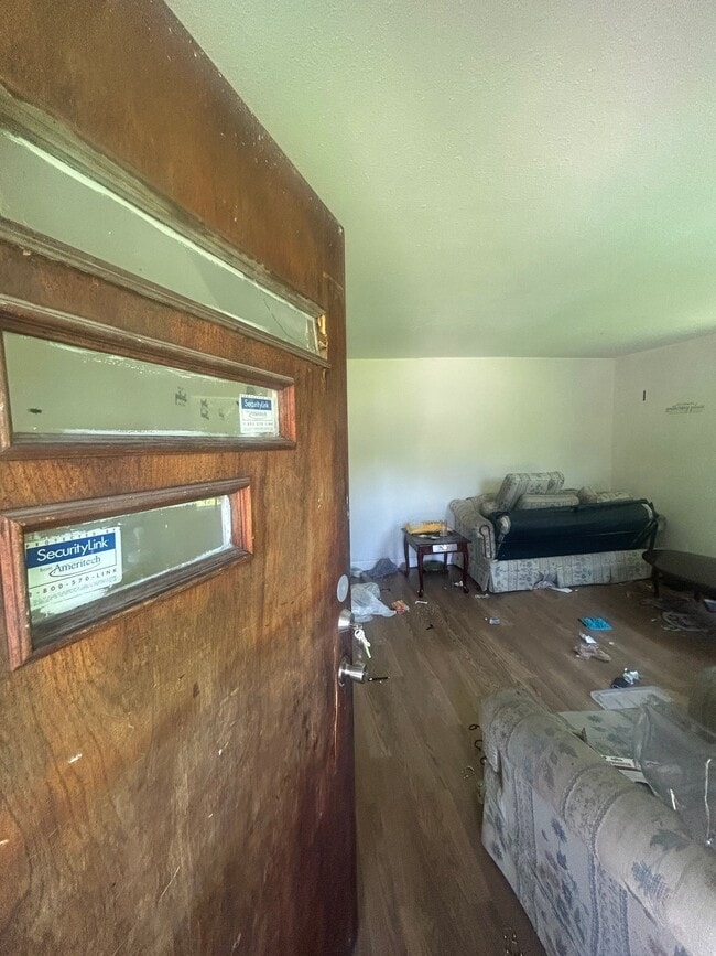 Photo - 516 N 84th St
