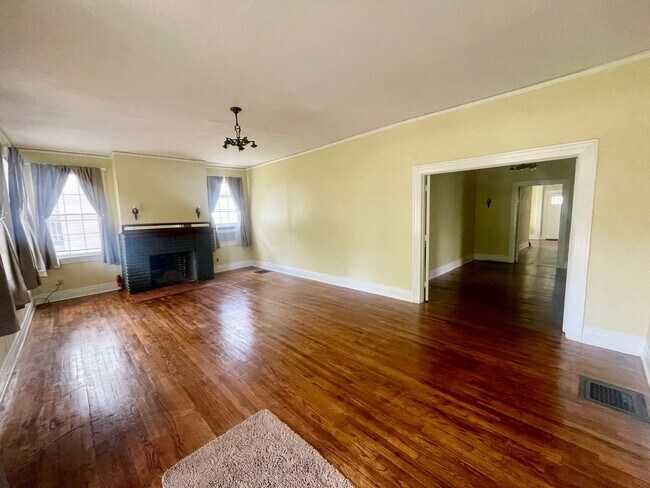 828 N Jefferson St Unit A